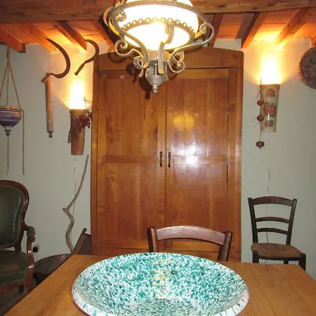 לינה וארוחת בוקר Casa Cantoni *